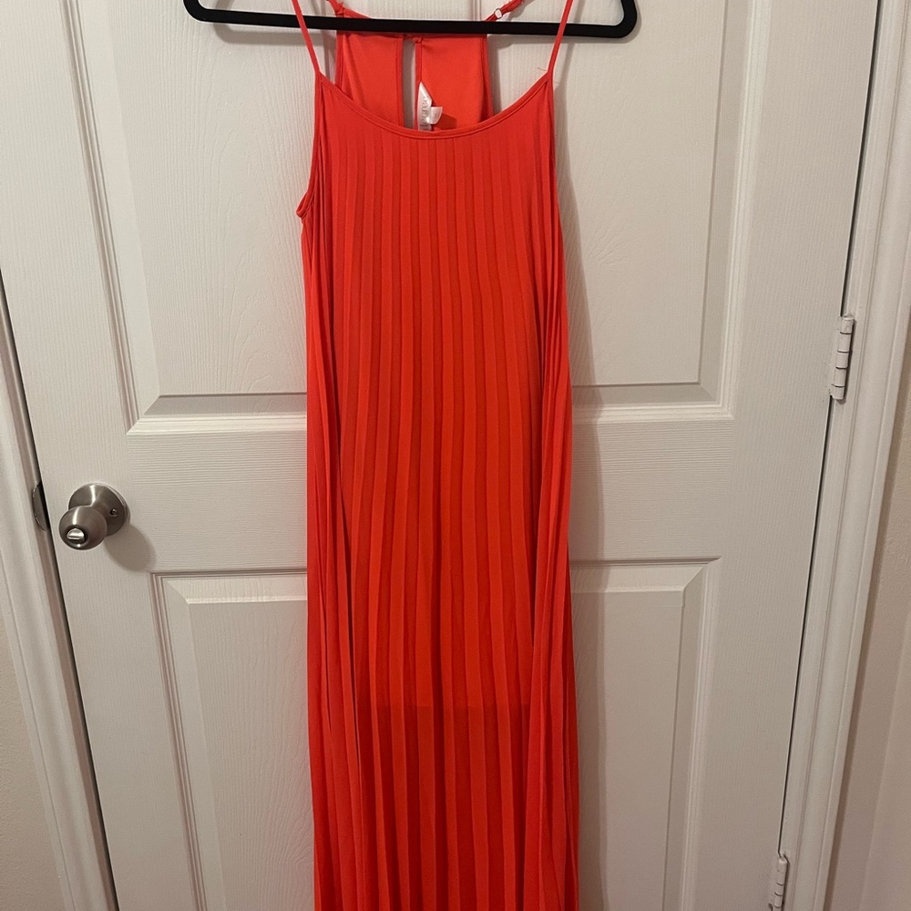 Elegant Red Pleated Dress